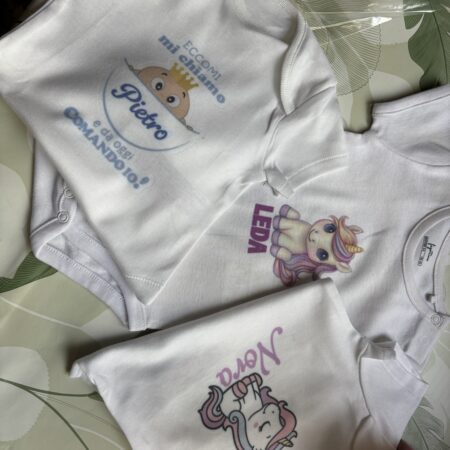 Abbigliamento:Body ,maglie e felpe